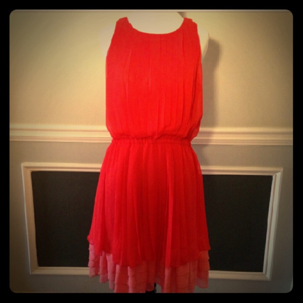 Adorable Jessica Simpson dress.